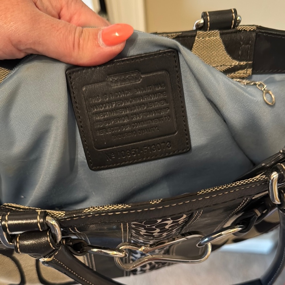 Coach Black and Gray Shoulder Bag - Picture 4 of 8